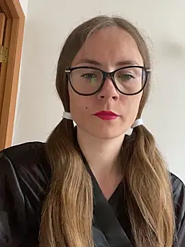 SophieDesire online show from September 17, 2025, 6:59 am