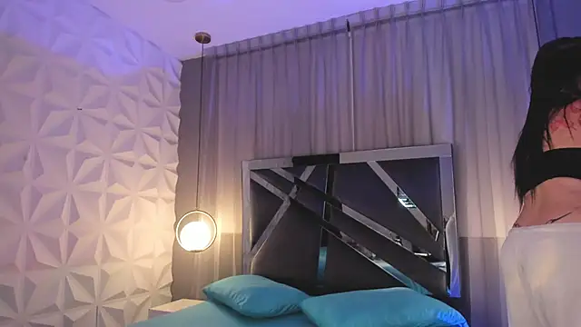 MAGIC TESSA online show from November 7, 2025, 7:25 pm