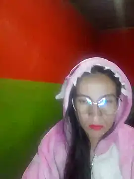 Snapshot of ERIKA__29 chatting on September 13, 2025, 7:52 am ERIKA  29 online show from September 13, 2025, 7:52 am