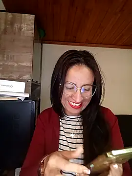 Snapshot of ERIKA__29 chatting on September 17, 2025, 12:07 pm ERIKA  29 online show from September 17, 2025, 12:07 pm