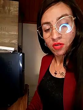 Snapshot of ERIKA__29 chatting on September 22, 2025, 2:19 pm ERIKA  29 online show from September 22, 2025, 2:19 pm