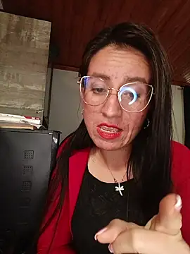 Snapshot of ERIKA__29 chatting on September 25, 2025, 2:10 pm ERIKA  29 online show from September 25, 2025, 2:10 pm