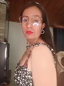 Snapshot of ERIKA__29 chatting on October 9, 2025, 12:03 pm ERIKA  29 online show from October 9, 2025, 12:03 pm