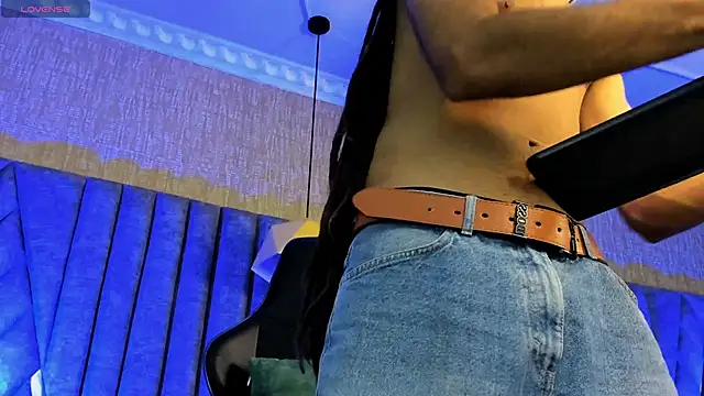 Boss Domiinator online show from November 4, 2025, 3:38 am