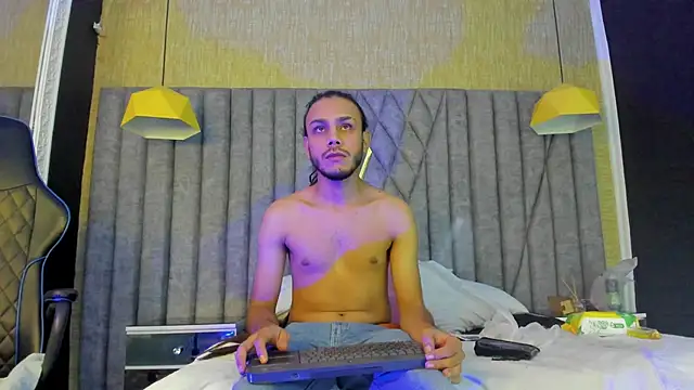 Boss Domiinator online show from November 12, 2025, 3:07 am