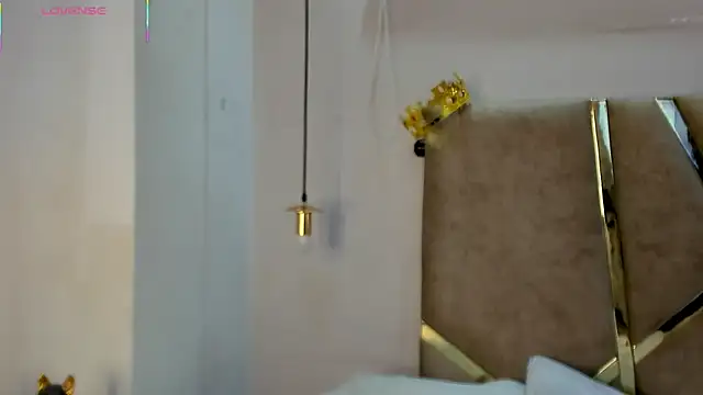 HunterHeat  online show from October 26, 2025, 12:33 pm