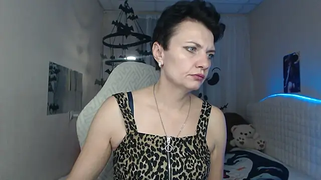 AvaSaturnian online show from October 28, 2025, 1:36 pm