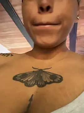 Michluxe 69 online show from December 1, 2025, 3:06 pm