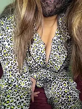 mysticlure-- online show from November 26, 2025, 12:11 am