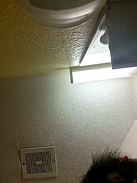 Snapshot of CREAMYASSNAEE chatting on February 8, 2026, 10:13 pm CREAMYASSNAEE online show from February 8, 2026, 10:13 pm