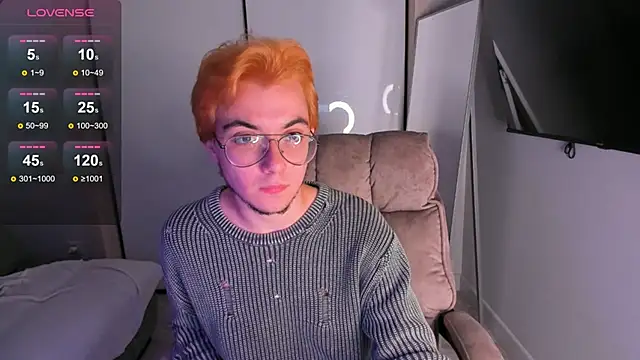 Snapshot of tyler_bergg chatting on September 28, 2025, 10:48 pm tyler bergg online show from September 28, 2025, 10:48 pm