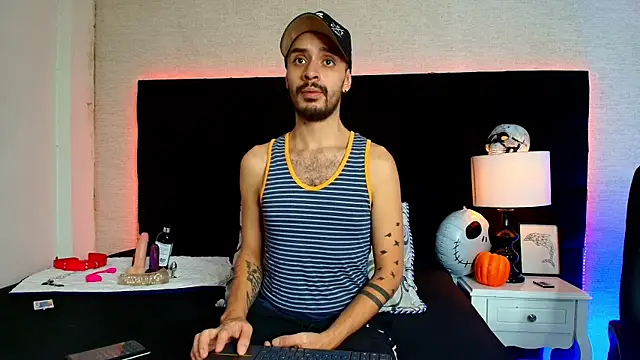 Snapshot of HairyDiamond_ chatting on October 21, 2025, 4:08 pm HairyDiamond online show from October 21, 2025, 4:08 pm