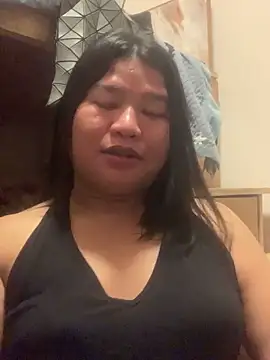 TS-YANNA online show from March 22, 2026, 3:15 pm