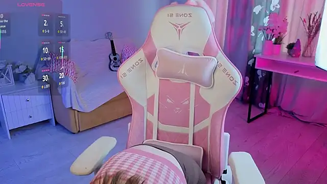 Snapshot of Sweetie_Hope chatting on October 1, 2025, 7:58 am Sweetie Hope online show from October 1, 2025, 7:58 am