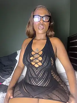 Moonzy77 online show from February 27, 2026, 9:37 pm