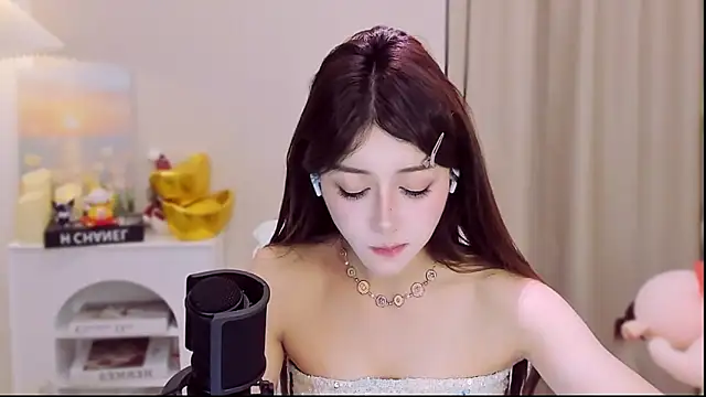 Snapshot of Wow-fairy chatting on April 2, 2026, 12:47 pm Wow-fairy online show from April 2, 2026, 12:47 pm