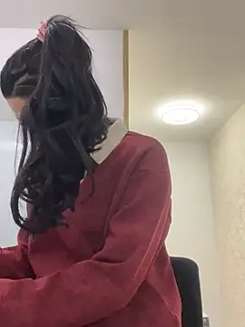 KylieKroftt online show from February 19, 2026, 7:10 pm