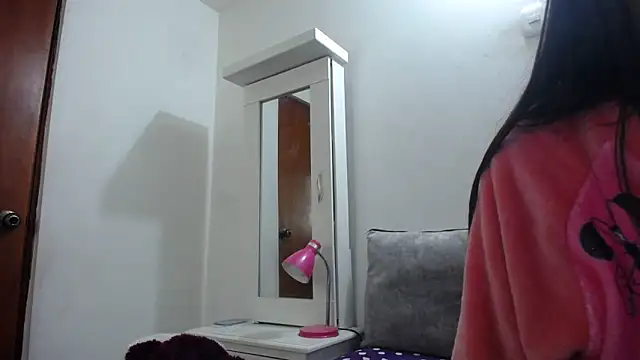 Taylormegan online show from November 1, 2025, 1:13 pm