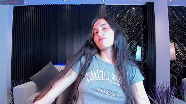 sofiapalacioss online show from September 22, 2025, 7:27 pm