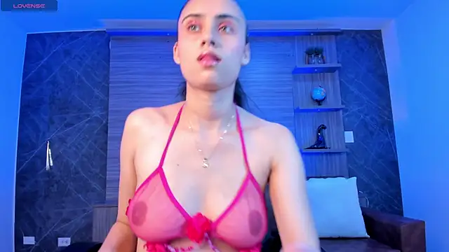 sofiapalacioss online show from November 12, 2025, 6:52 pm