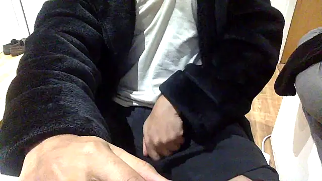 Snapshot of Whatevrr chatting on October 25, 2025, 10:48 pm Whatevrr online show from October 25, 2025, 10:48 pm