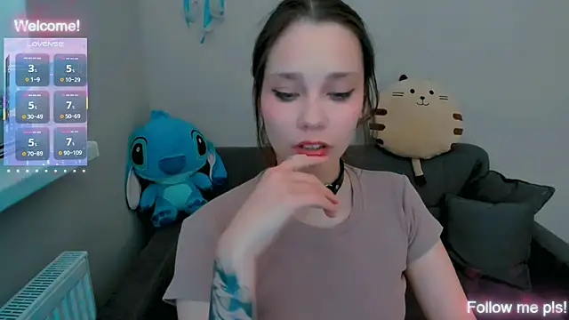 Kitten Alissa online show from May 24, 2026, 8:36 pm