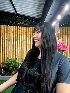 jasmincollin  online show from November 4, 2025, 1:05 am