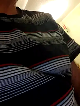 Snapshot of Oldmenhot66 chatting on September 14, 2025, 4:55 am Oldmenhot66 online show from September 14, 2025, 4:55 am