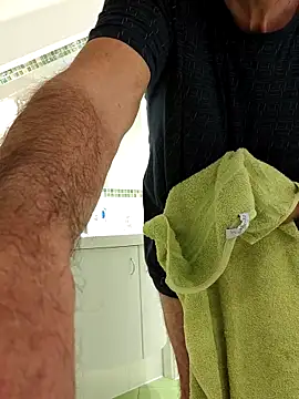 Snapshot of Oldmenhot66 chatting on September 27, 2025, 4:17 am Oldmenhot66 online show from September 27, 2025, 4:17 am