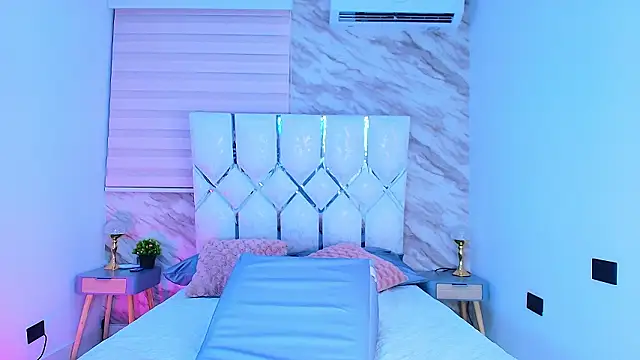 collet 1 online show from February 26, 2026, 12:04 pm