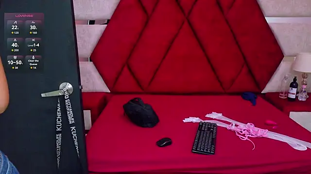 Kity spiderr online show from October 21, 2025, 12:50 pm