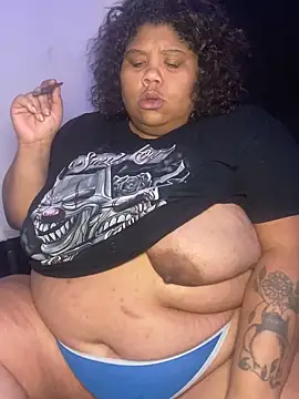 Snapshot of BlaxicanaMami chatting on September 19, 2025, 6:26 am BlaxicanaMami online show from September 19, 2025, 6:26 am