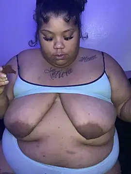 Snapshot of BlaxicanaMami chatting on October 12, 2025, 9:03 pm BlaxicanaMami online show from October 12, 2025, 9:03 pm