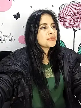 ValerieLove  online show from October 22, 2025, 7:46 pm