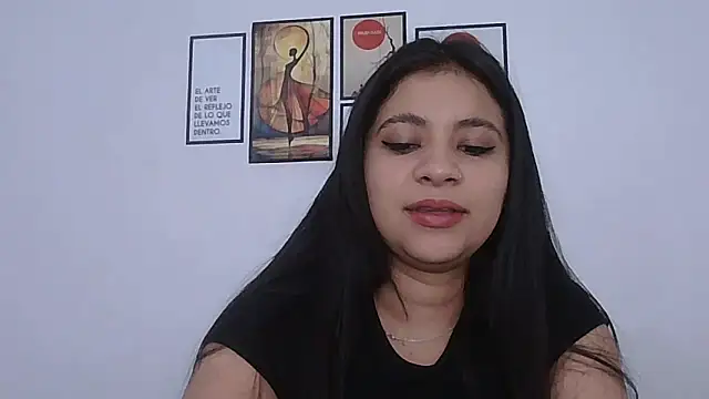 ValerieLove  online show from March 24, 2026, 12:43 pm