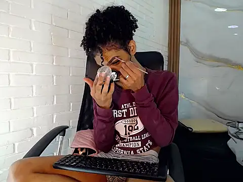 Penelopee Rouse online show from September 25, 2025, 8:01 pm