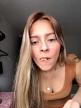 Snapshot of kendal_blonde chatting on September 24, 2025, 9:07 pm kendal blonde online show from September 24, 2025, 9:07 pm