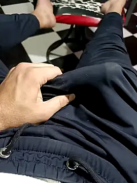 anis3g4 online show from October 2, 2025, 6:48 pm