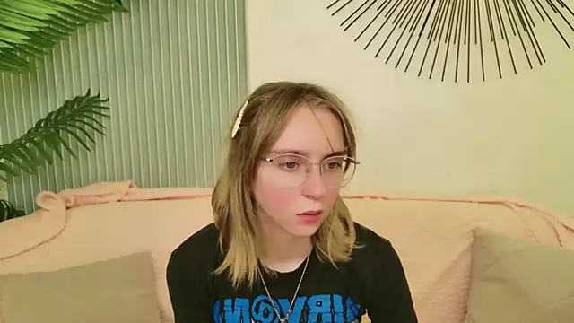 Beverly Gomes online show from September 20, 2025, 11:55 am