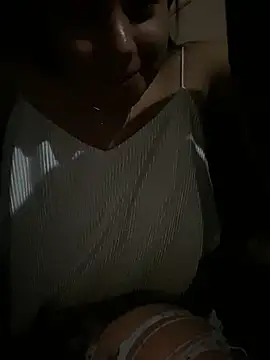 Alaia33200 online show from September 29, 2025, 1:44 am