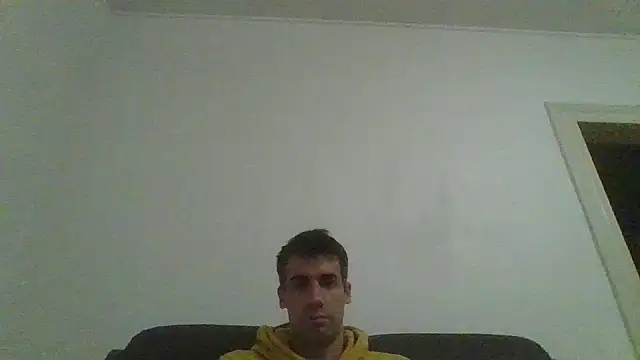 JulioIsHere4you online show from October 2, 2025, 3:35 am