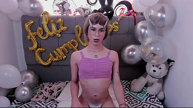 zoe bunny01 online show from October 2, 2025, 9:00 pm