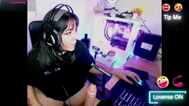 PinkDenial online show from November 15, 2025, 4:54 am