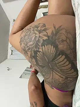 danilyns online show from March 27, 2026, 11:04 pm