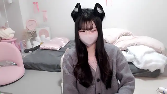 moka-neko online show from March 25, 2026, 1:50 pm