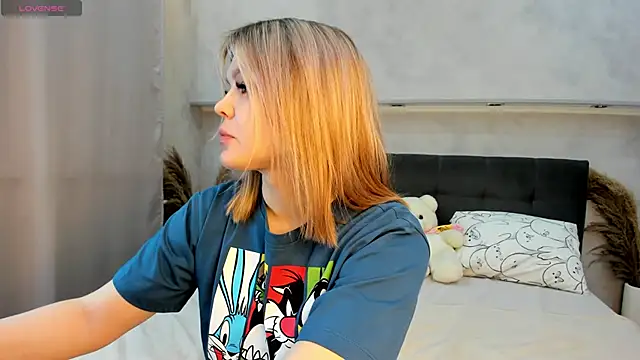 Jerry-Hall online show from April 15, 2026, 1:12 am