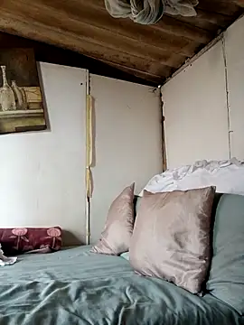 SeductiveDick1997 online show from September 28, 2025, 8:42 am