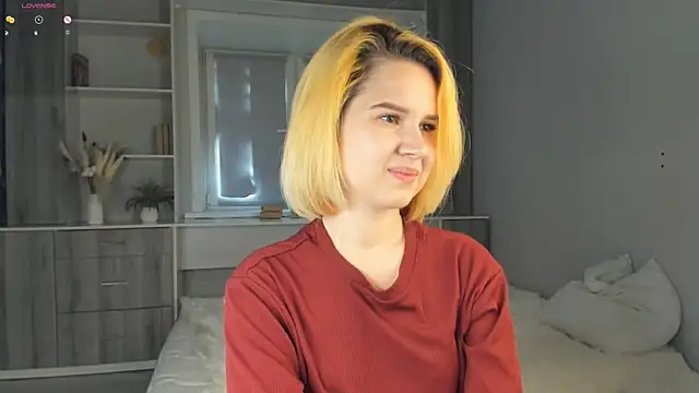 AgnesSonnek online show from September 21, 2025, 1:18 am