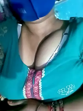 Snapshot of your_favourite_bhabhi chatting on October 4, 2025, 8:29 pm your favourite bhabhi online show from October 4, 2025, 8:29 pm