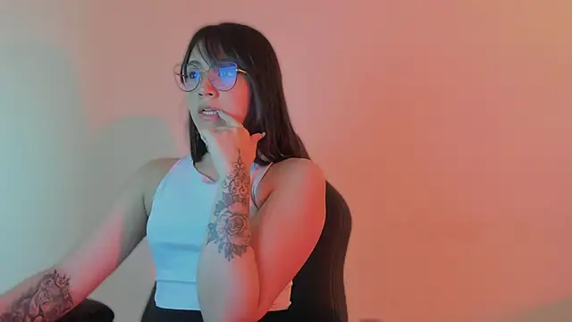 AnnaraLein online show from January 8, 2026, 3:31 am